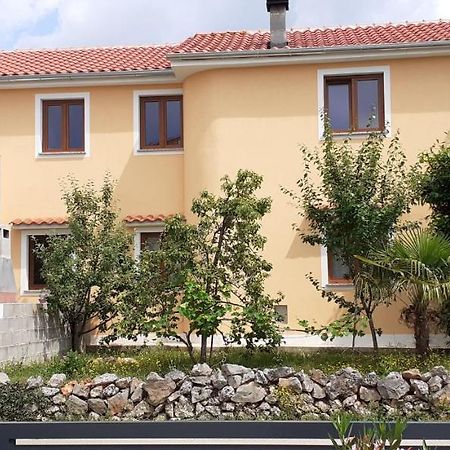 Apartman Paola Malinska Exterior foto