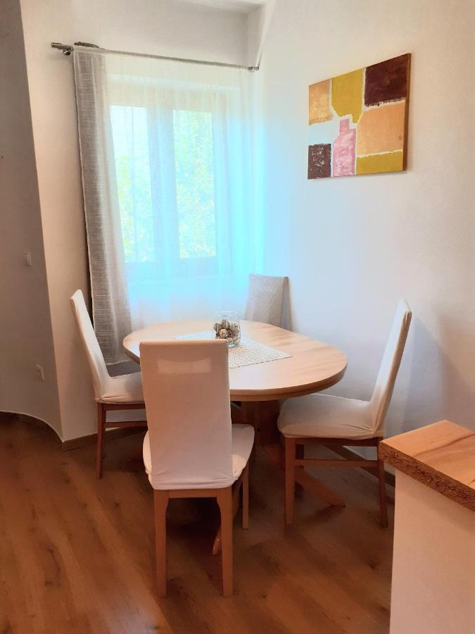 Apartman Paola Malinska Exterior foto