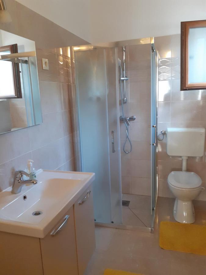 Apartman Paola Malinska Exterior foto
